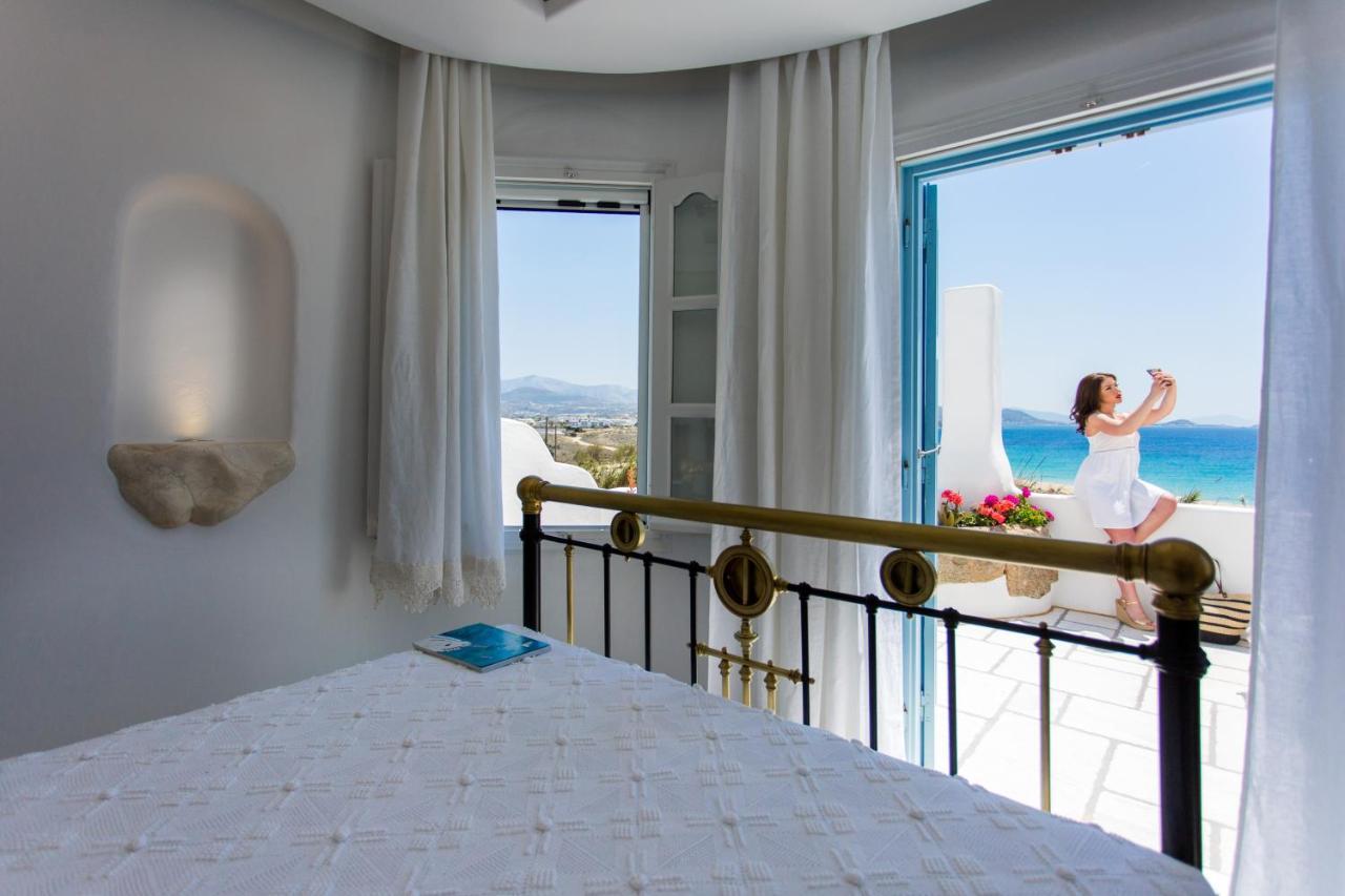 Naxian Riviera Exclusive Seafront Suites, Junior Suite อาโยส โพรโกปิออส ภายนอก รูปภาพ