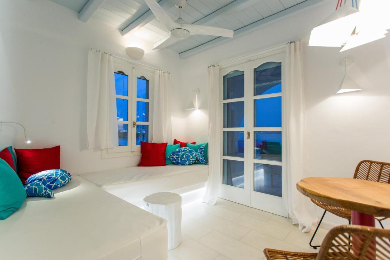 Naxian Riviera Exclusive Seafront Suites, Junior Suite อาโยส โพรโกปิออส ภายนอก รูปภาพ