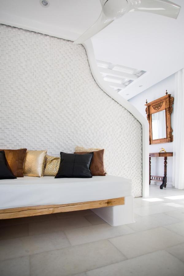 Naxian Riviera Exclusive Seafront Suites, Junior Suite อาโยส โพรโกปิออส ภายนอก รูปภาพ