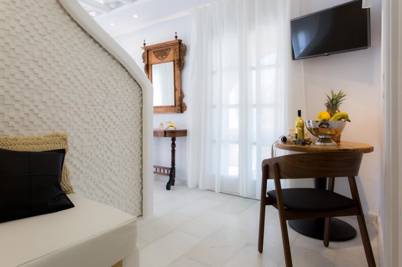 Naxian Riviera Exclusive Seafront Suites, Junior Suite อาโยส โพรโกปิออส ภายนอก รูปภาพ