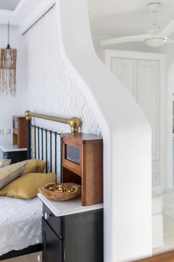 Naxian Riviera Exclusive Seafront Suites, Junior Suite อาโยส โพรโกปิออส ภายนอก รูปภาพ