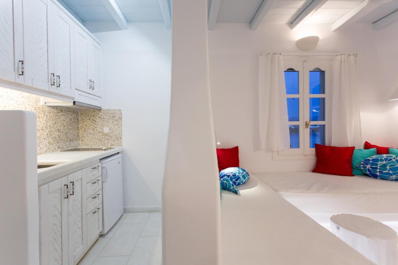 Naxian Riviera Exclusive Seafront Suites, Junior Suite อาโยส โพรโกปิออส ภายนอก รูปภาพ